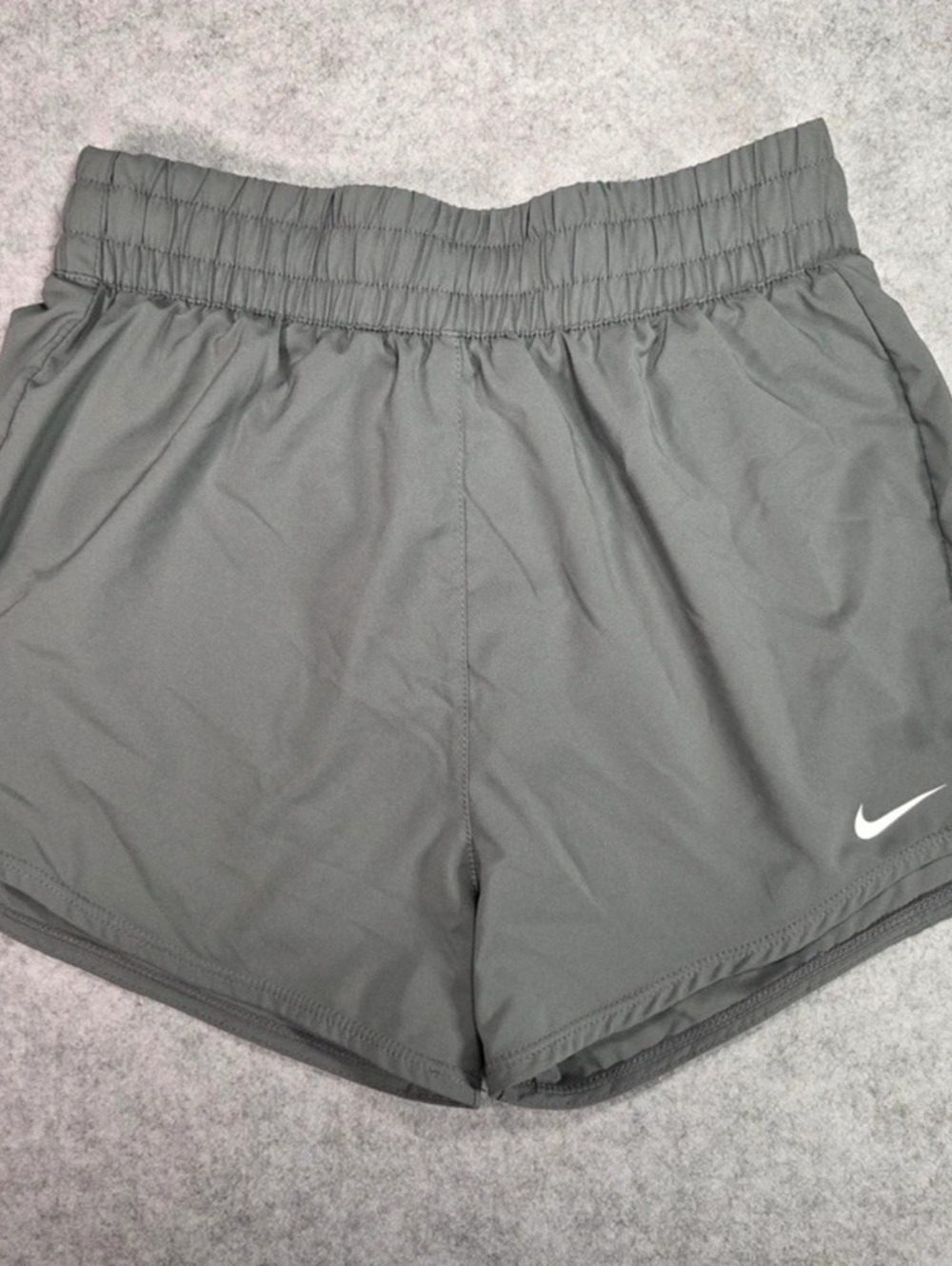 Nike Dri-FIT Youth Athletic Running Shorts Gray - size M